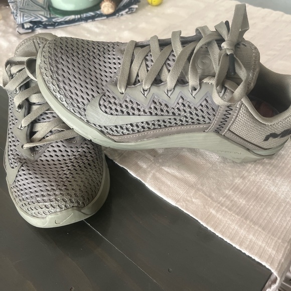 Nike metcons, men’s size 8 - Picture 3 of 3